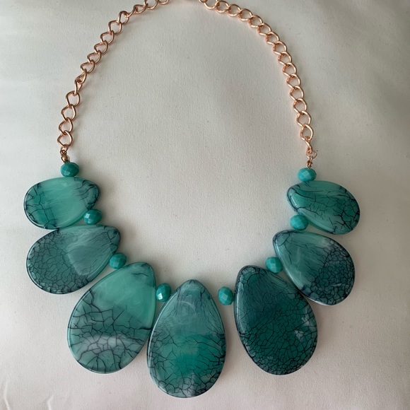 Jewelry - Turquoise & rose gold statement necklace